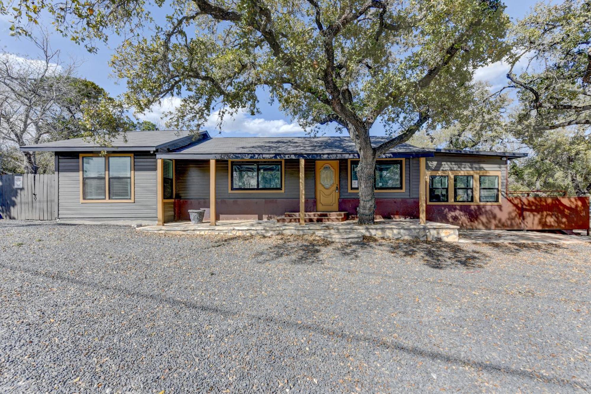 Downtown Studio 1 At Beer Ranch Project Inn Wimberley Dış mekan fotoğraf